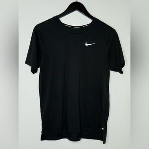 Nike Running Women’s Dri-Fit Black Short Sleeve Athletic Shirt Size Medium